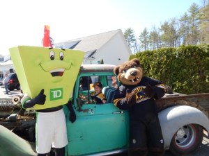 Liam with TD mascot and Blades-rs